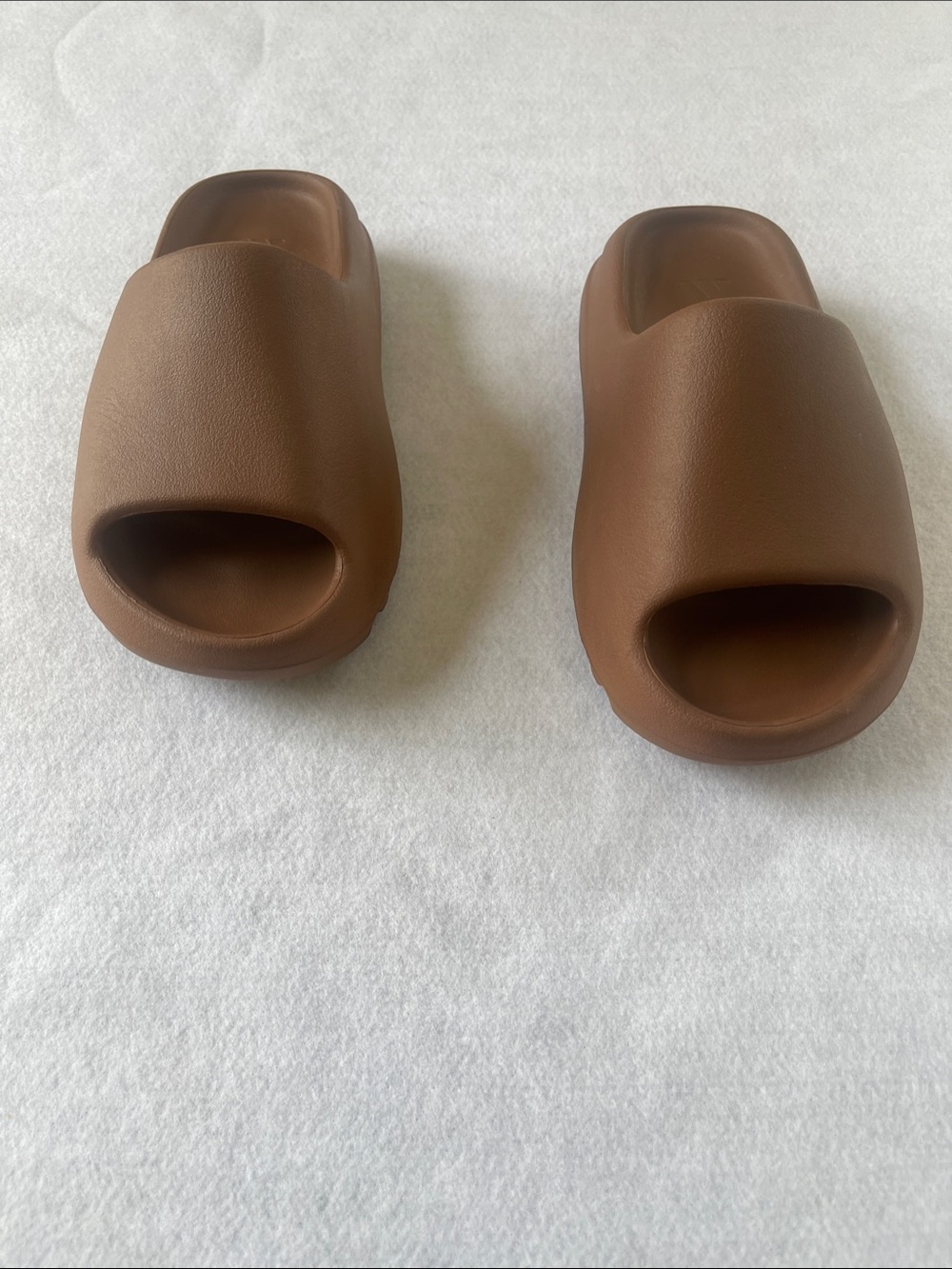 Yeezy Unisex  Slide Sandals in Chocolate Brown